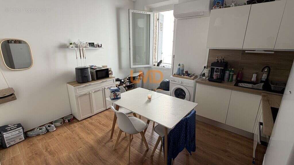 Appartement à LE MUY