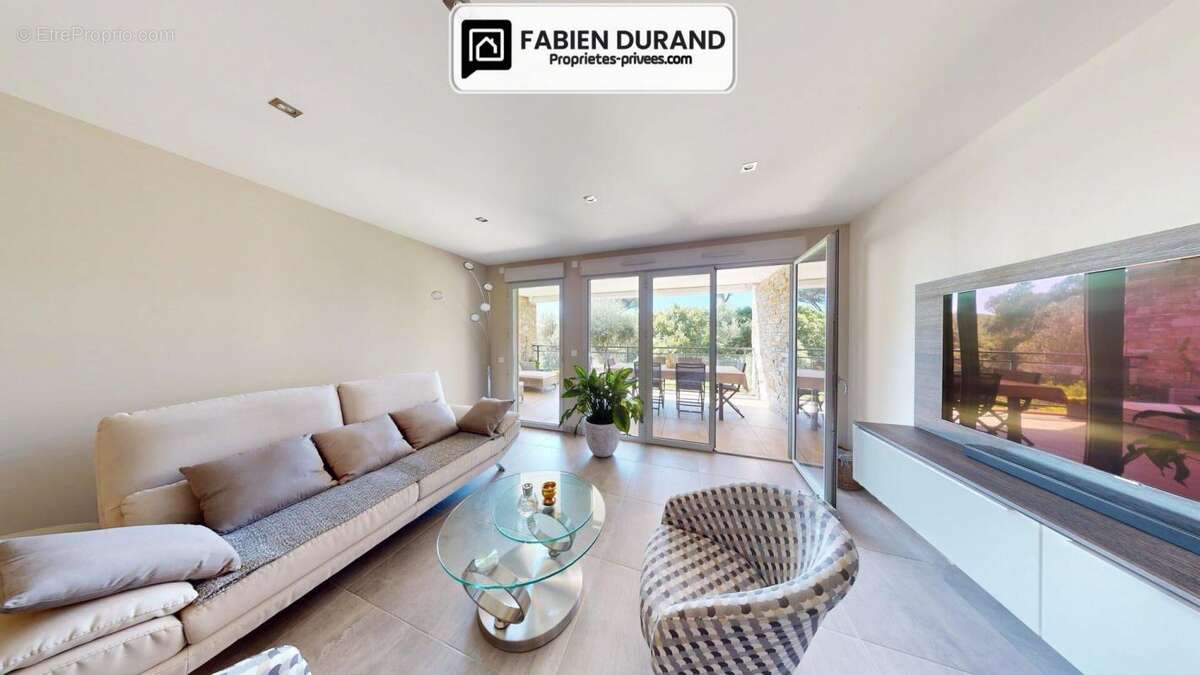 Appartement à SAINT-RAPHAEL