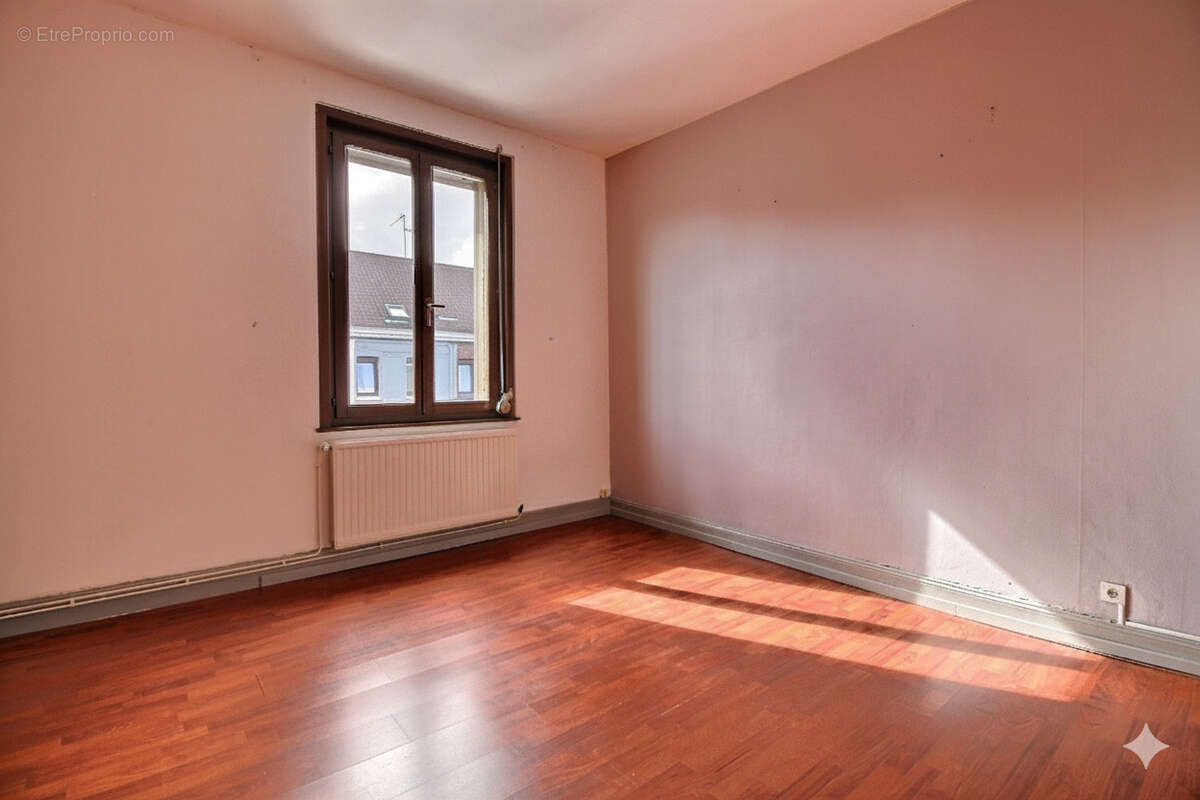 Appartement à CRESPIN