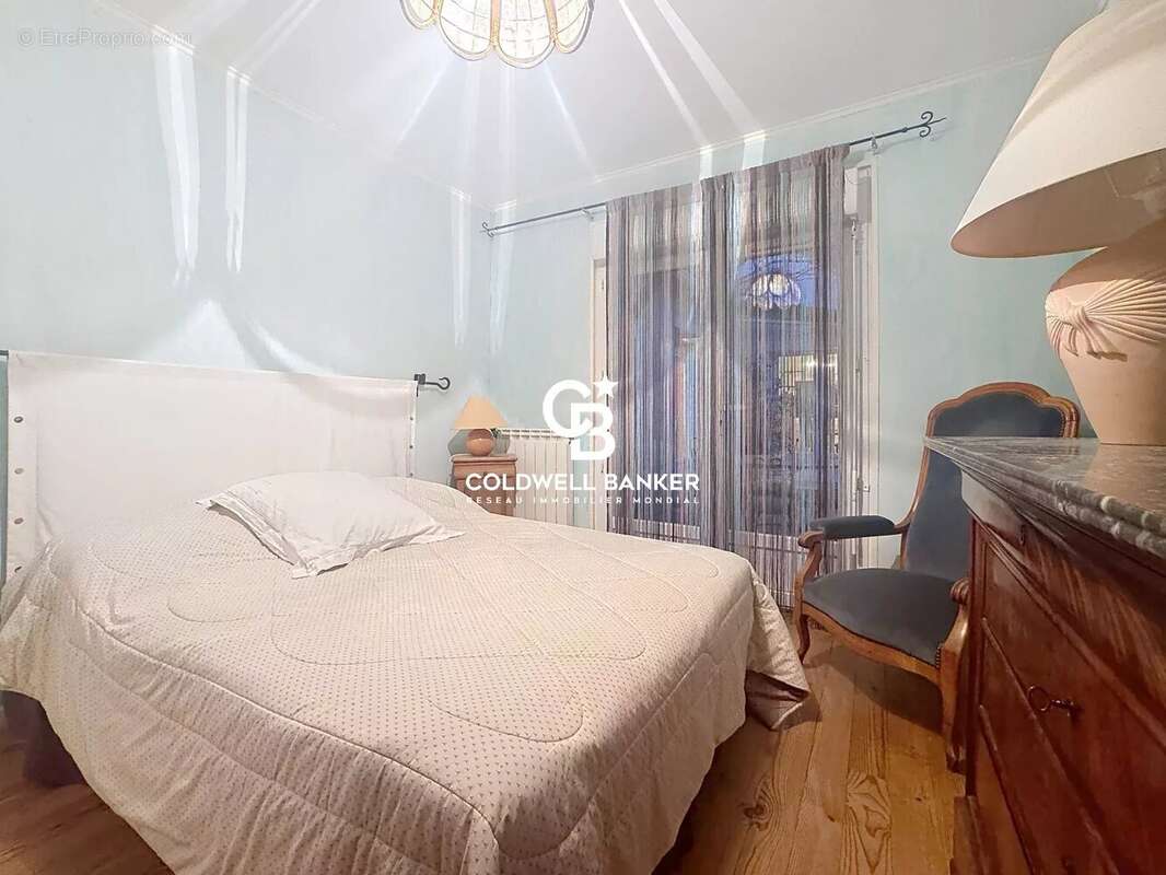 Maison à BAGNOLS-EN-FORET