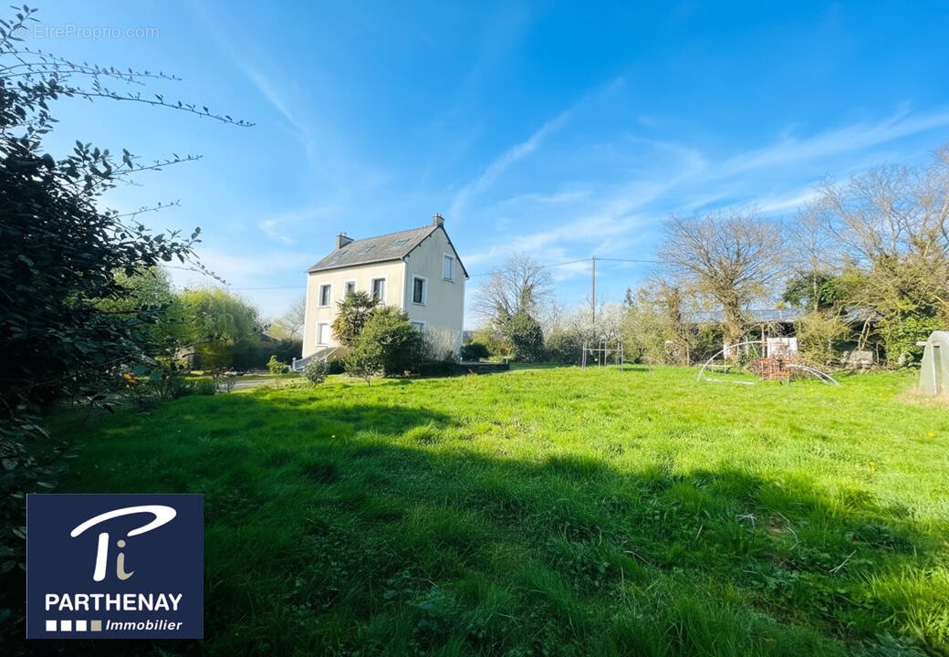 Maison à SAINT-GILLES