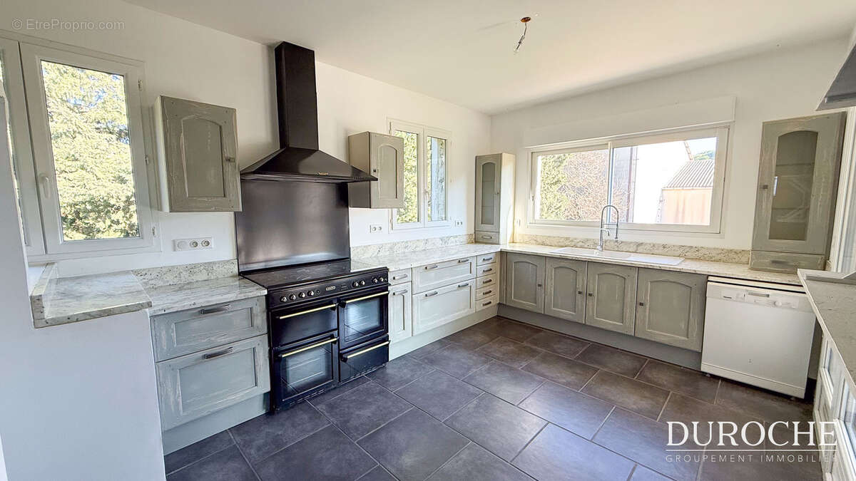 Maison à CADEROUSSE