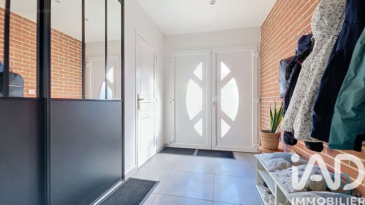 Photo 2 - Maison à ROMILLY-SUR-SEINE