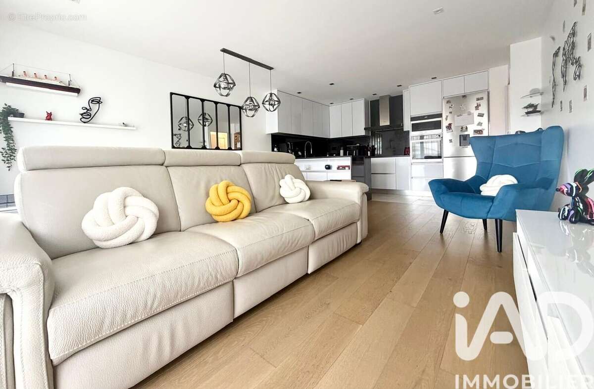 Photo 2 - Appartement à LE PLESSIS-TREVISE