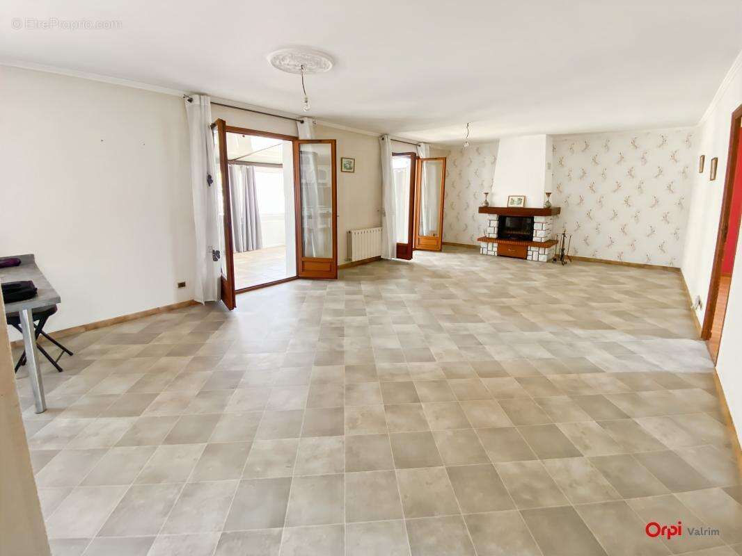 Maison à CHALETTE-SUR-LOING