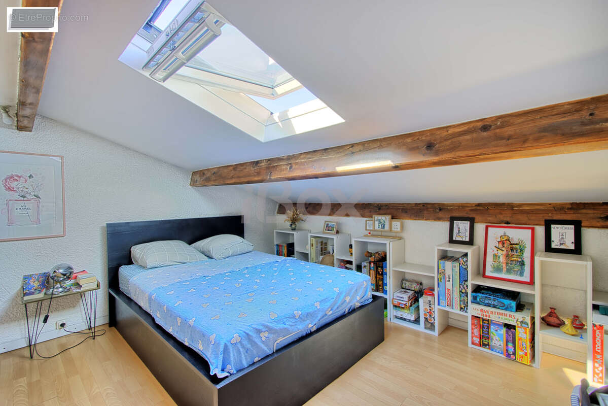 Appartement à CUERS