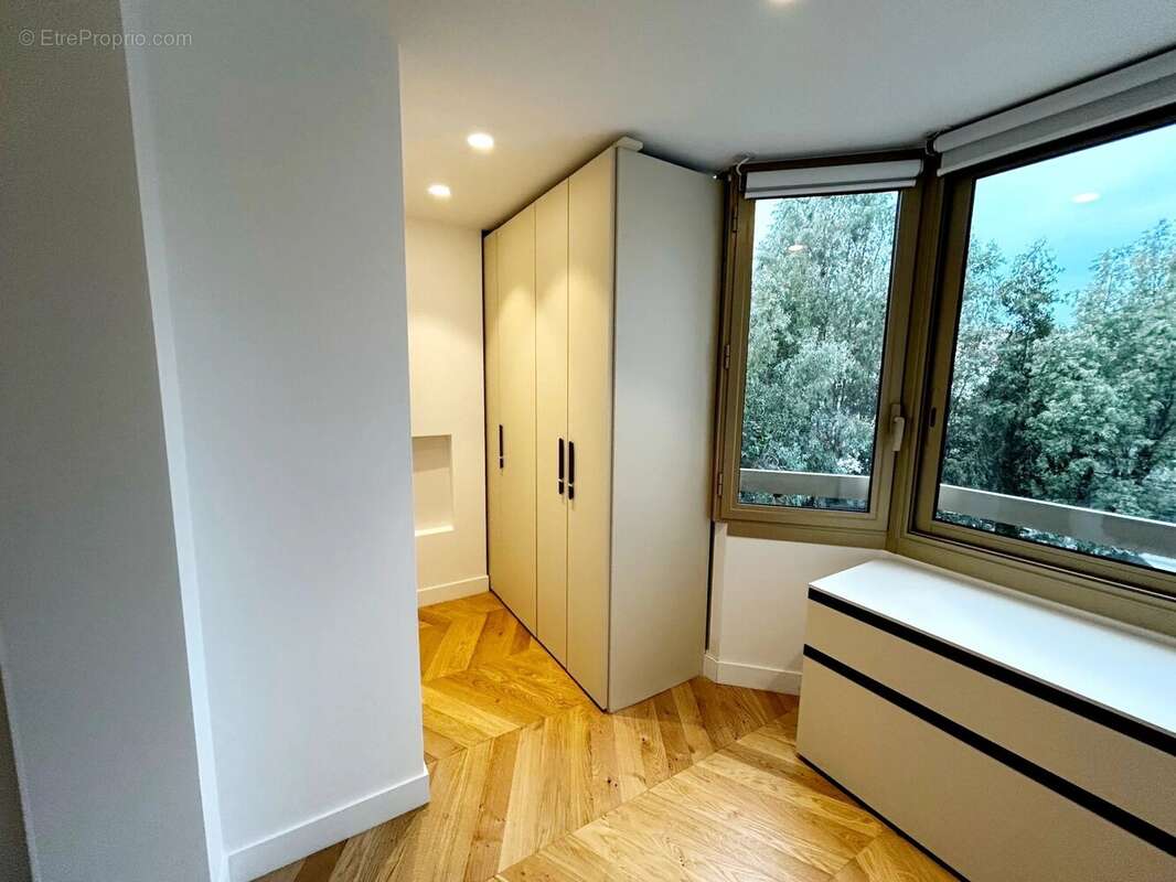 A vendre à Cannes Résidence de Standing - Vue Mer - Magnifique  4 pièces de 100 m² - photo 21
