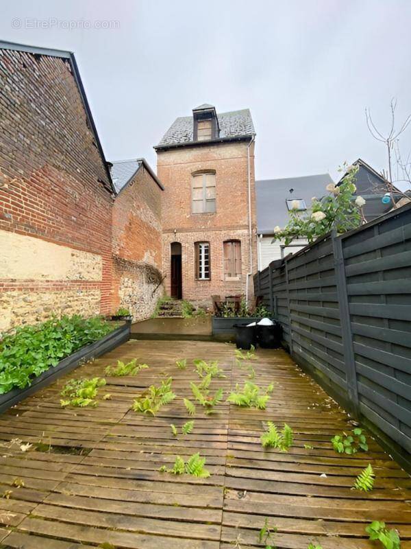 Maison à SAINT-SAENS