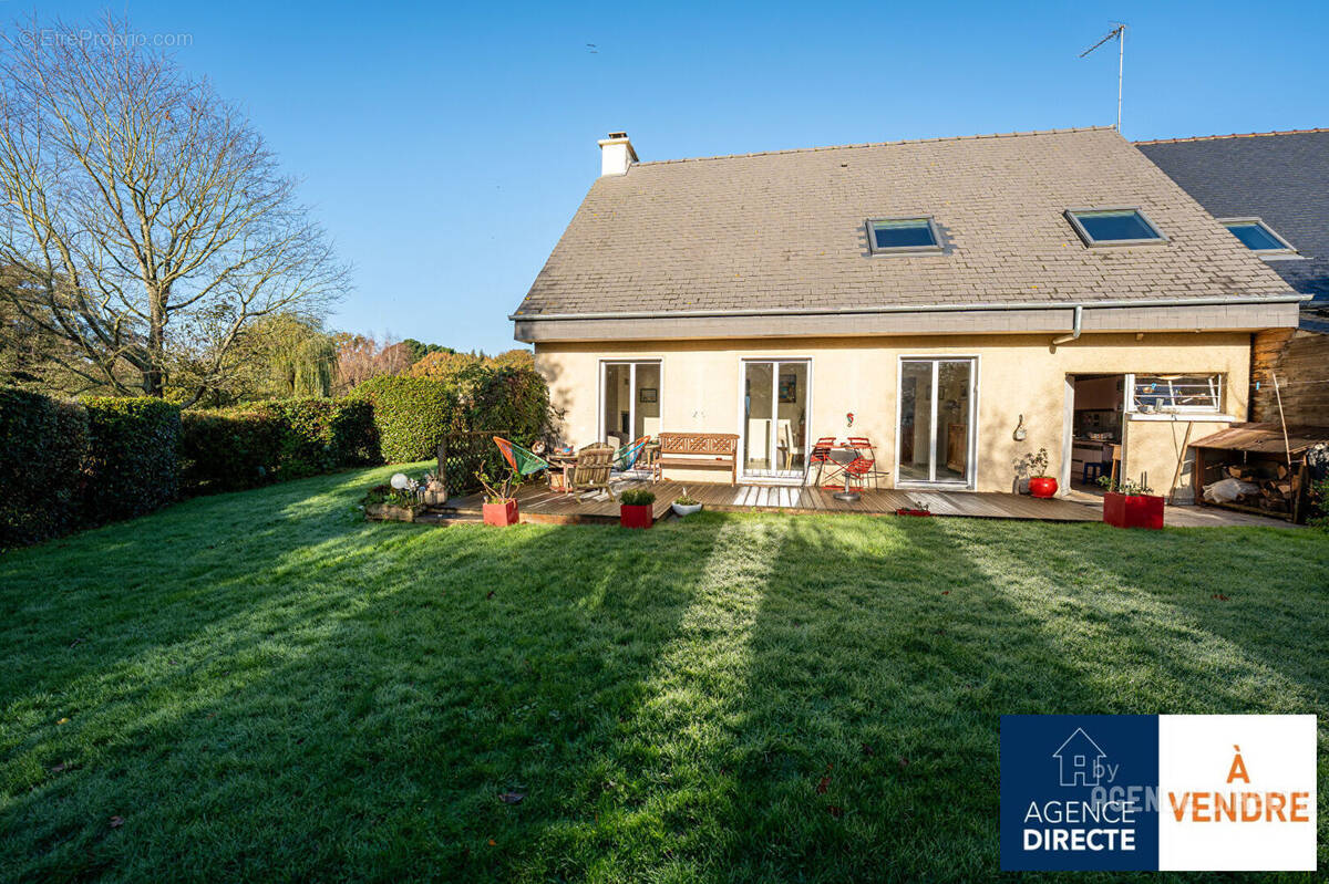 Maison à MONTGERMONT