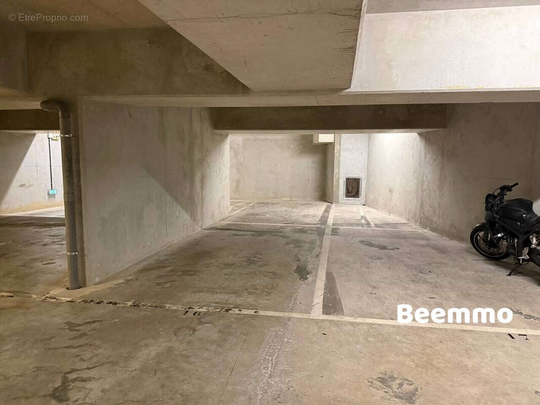 Parking 25 m² à Nice  - photo 3