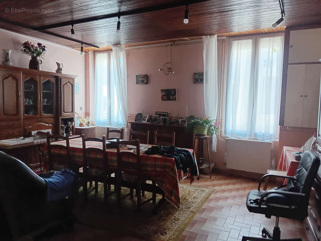 Maison à NERONDES