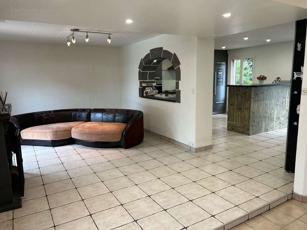 Maison à MOURS-SAINT-EUSEBE