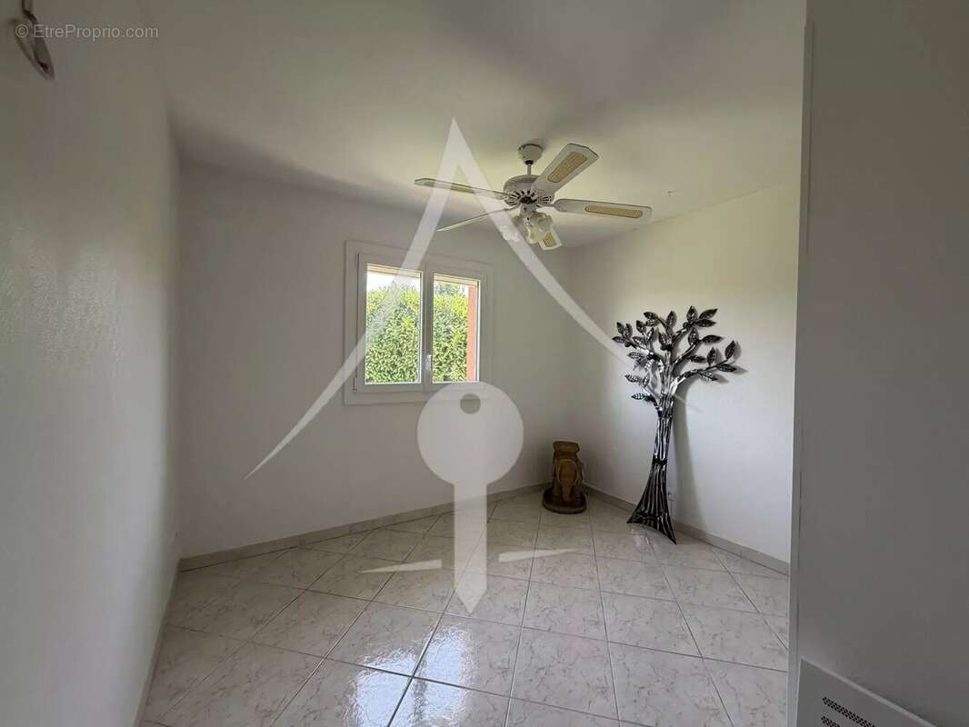 Charmante maison T5 avec piscine et jardin à Longages - photo 9