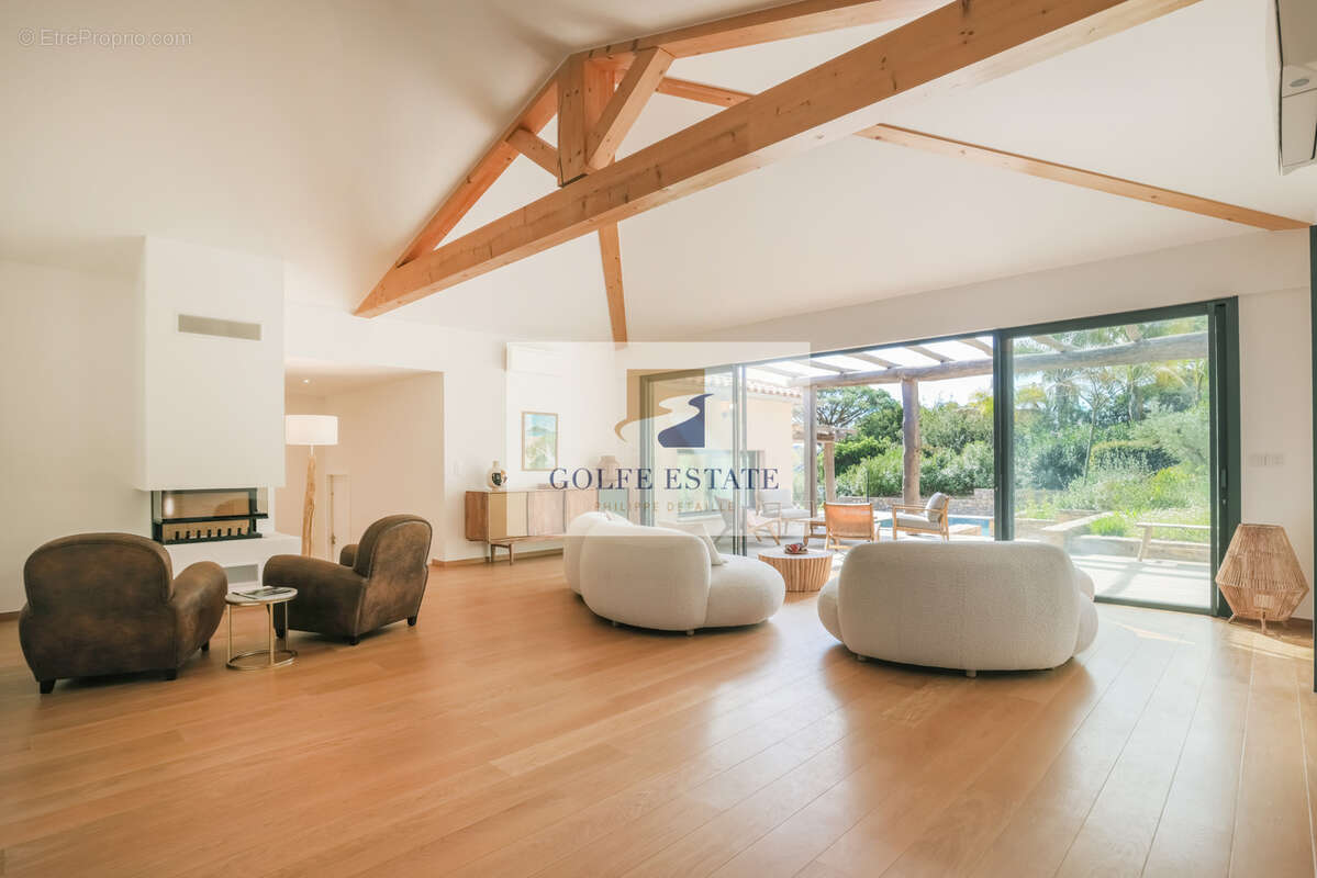 Maison à LA CROIX-VALMER