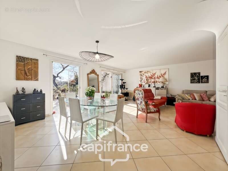 Appartement à HYERES