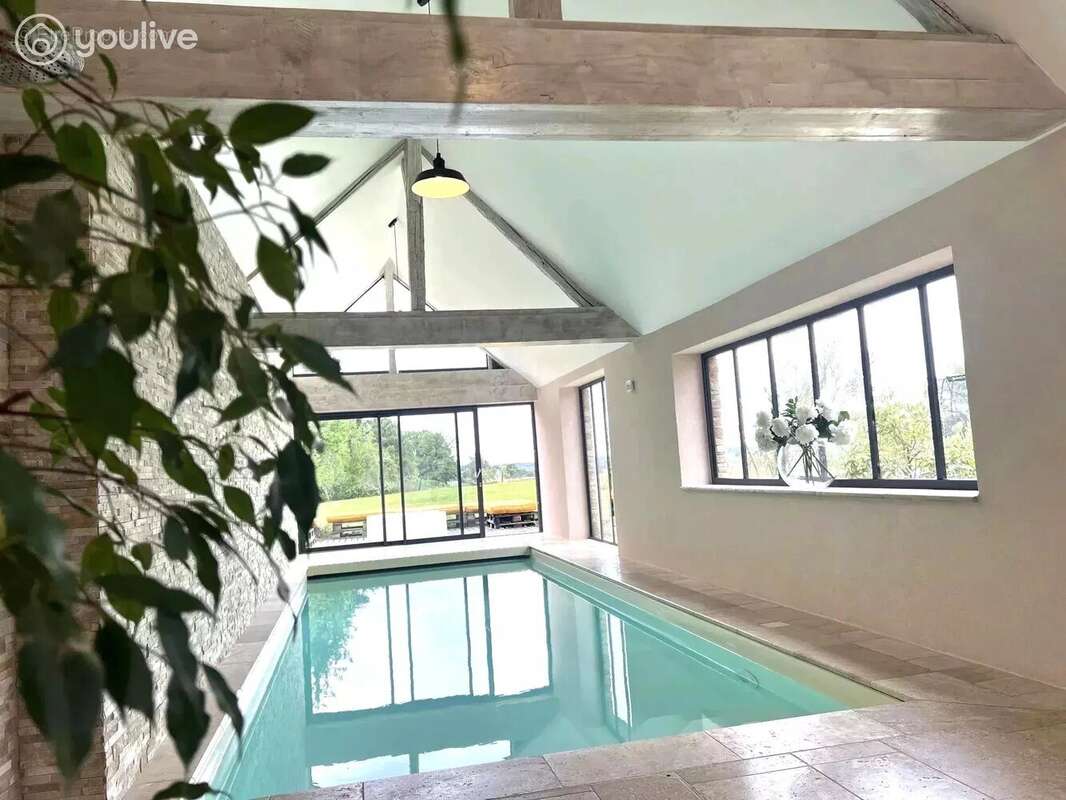 Maison de charme et confort d'une piscine intérieure - photo 14