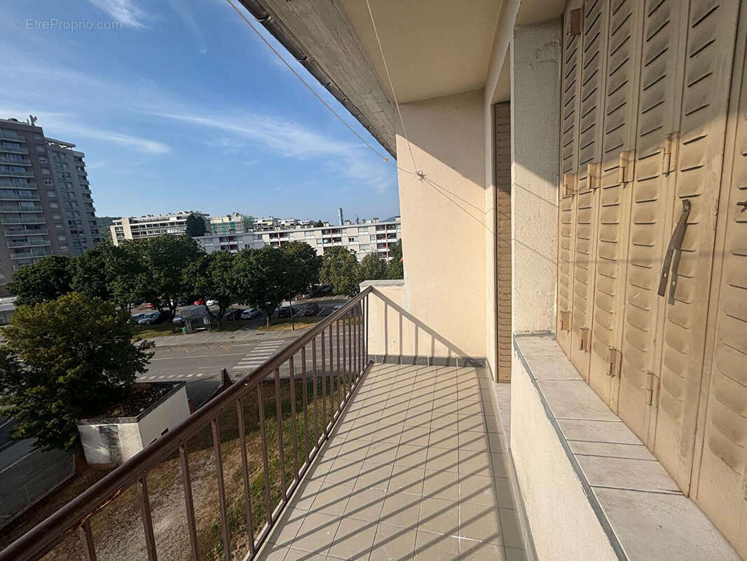 Appartement Oyonnax 3 pièce(s) 67.14 m2 - photo 7