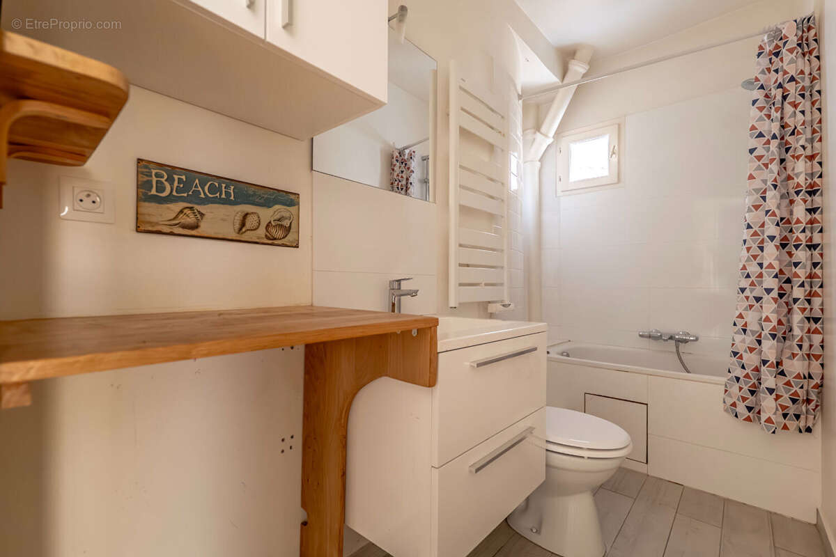 Appartement à PARIS-18E