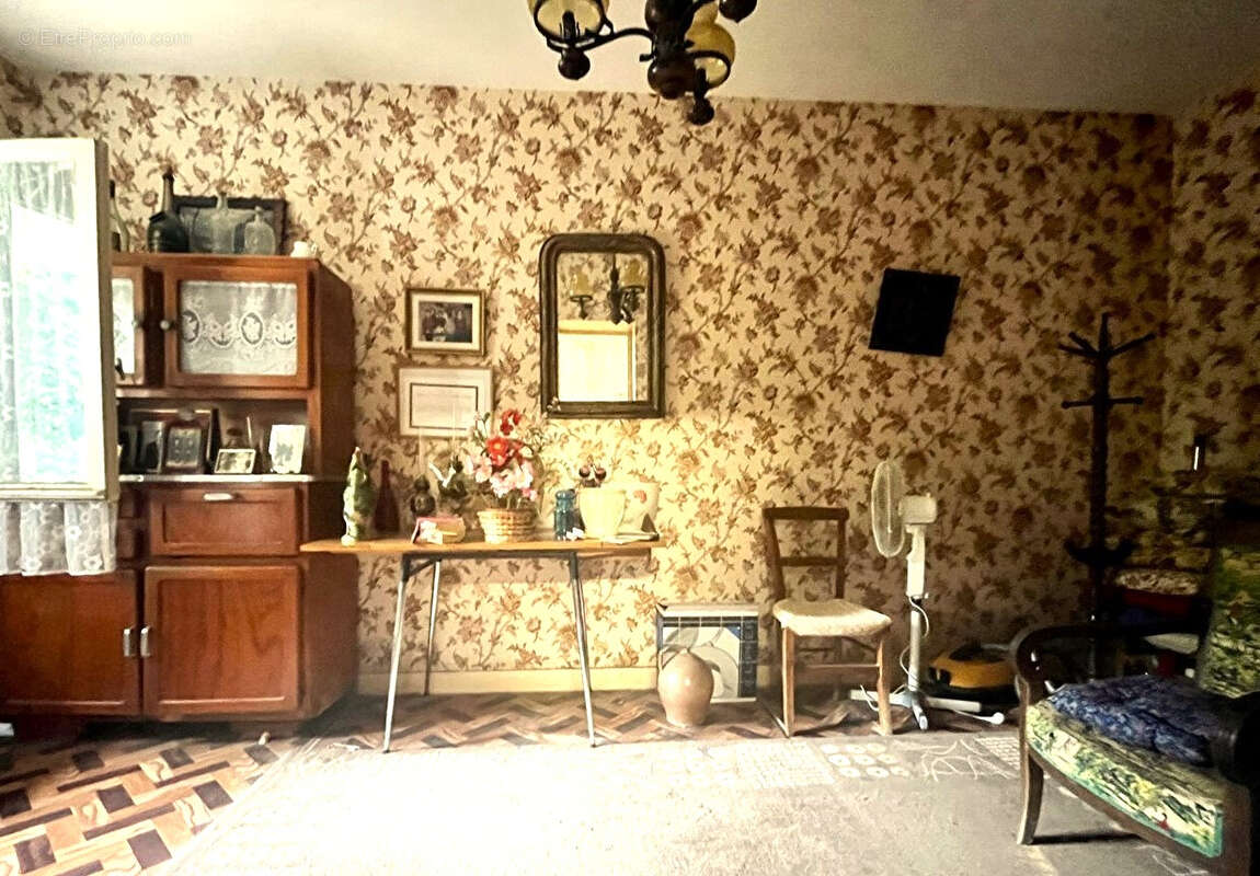 Maison à VENDEUVRE-DU-POITOU