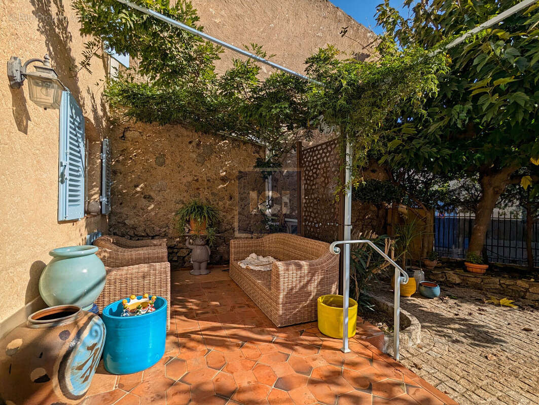 Maison à PLAN-DE-LA-TOUR