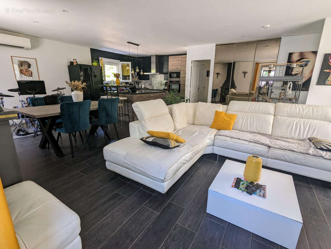 Maison à BAGNOLS-SUR-CEZE