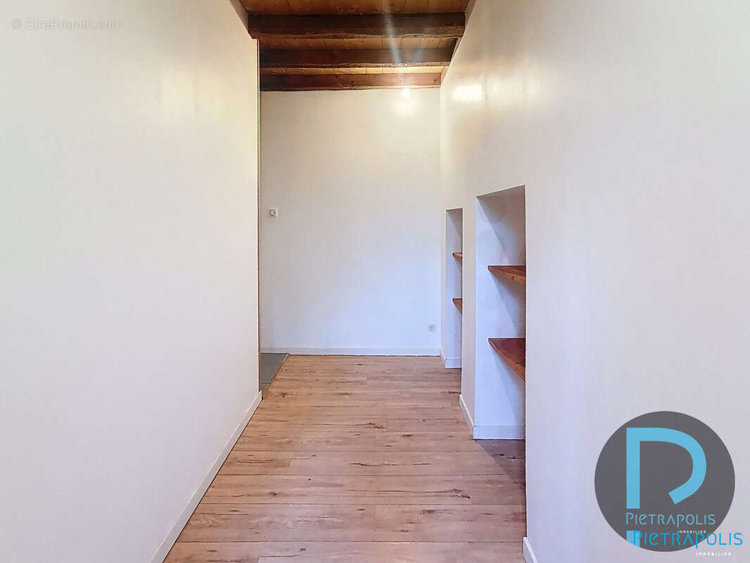 DEGAGEMENT côté cour inrérieure - Maison à PONT-DE-VEYLE