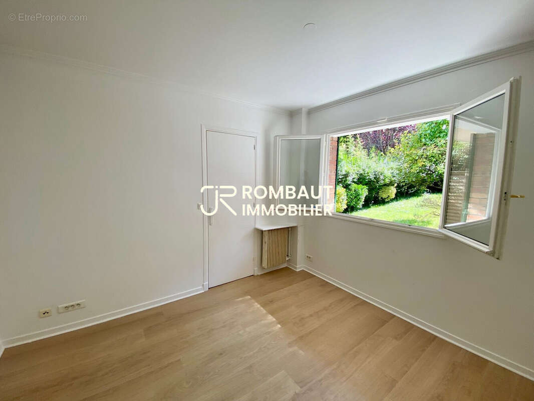 Maison à LA CELLE-SAINT-CLOUD