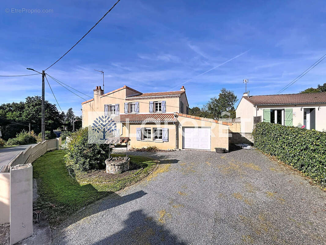 Maison à BRETIGNOLLES