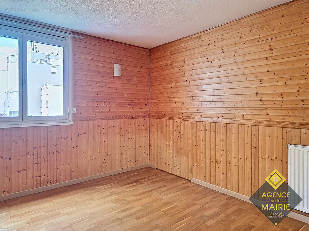 Appartement à QUINCY-SOUS-SENART