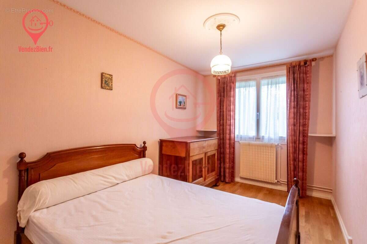 Maison à SAINT-DOULCHARD