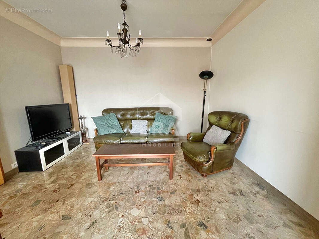 Maison à SARTROUVILLE