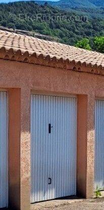 Parking à CHATEAU-ARNOUX-SAINT-AUBAN