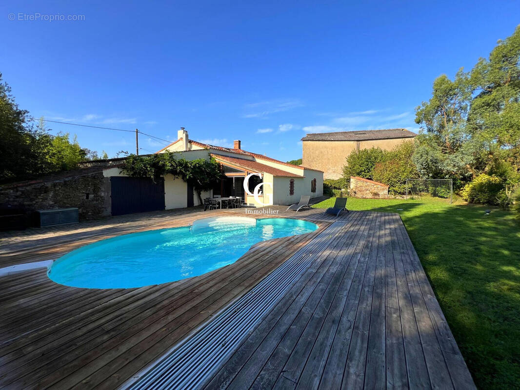 Maison à VIEILLEVIGNE