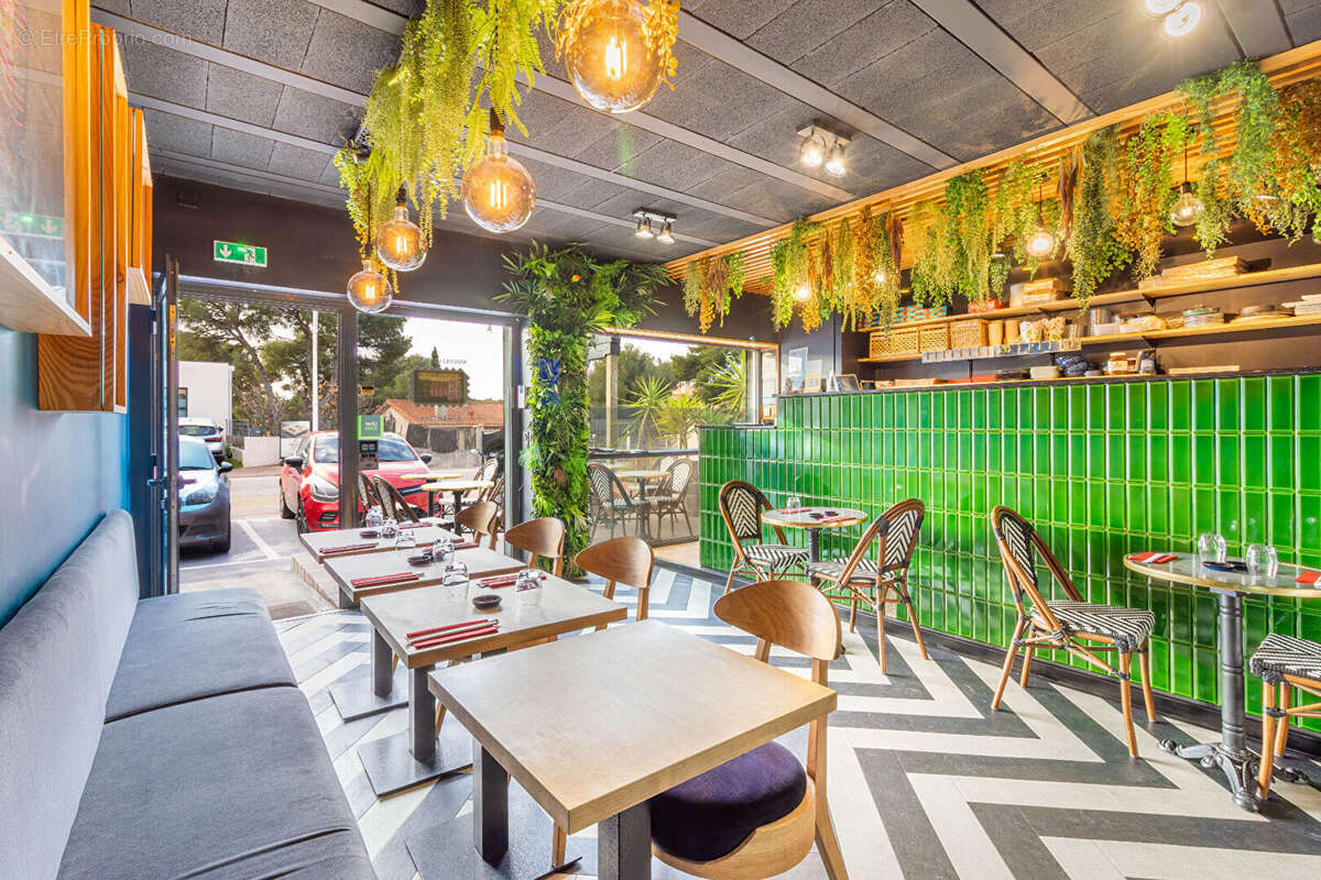 Commerce à CARRY-LE-ROUET