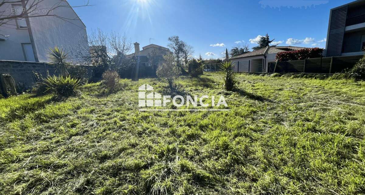 Maison avec fort potentiel au cœur de Bouillargues – Terrain constructible de 1 000 m² - photo 3