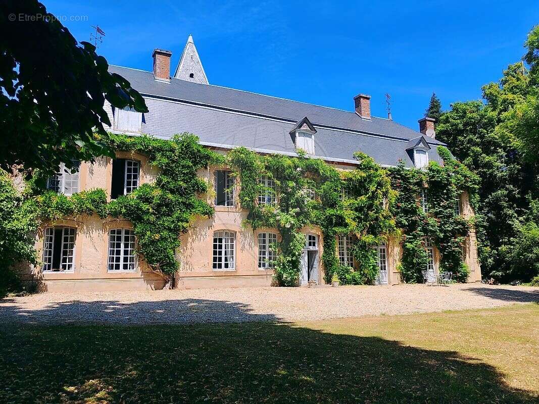 Maison à CERILLY