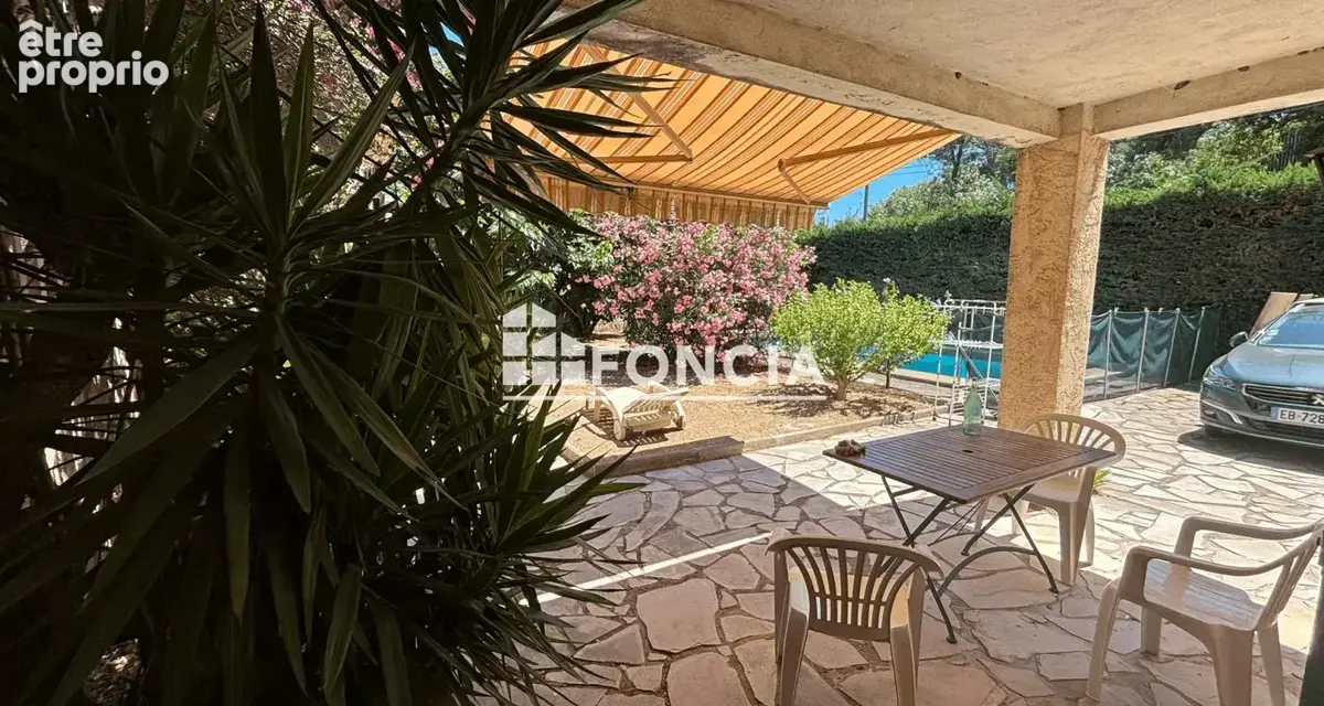 VILLA avec deux studios indépendants, piscine et jardin, plage verne - photo 2