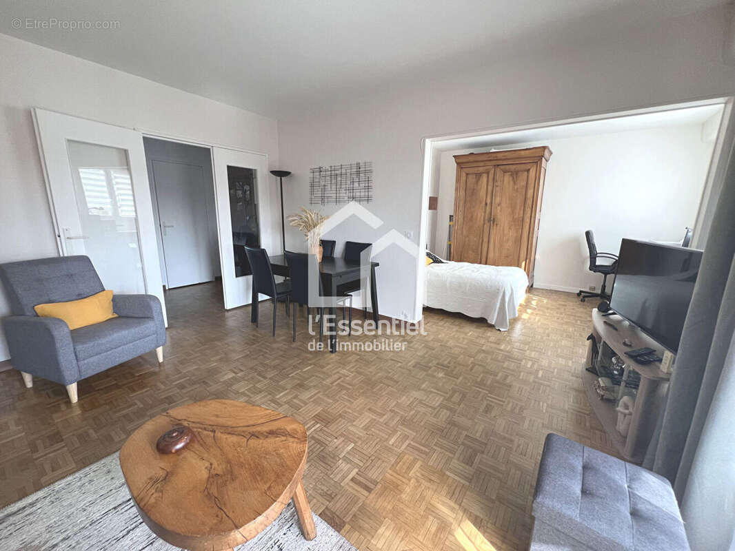 Appartement à VERNEUIL-SUR-SEINE