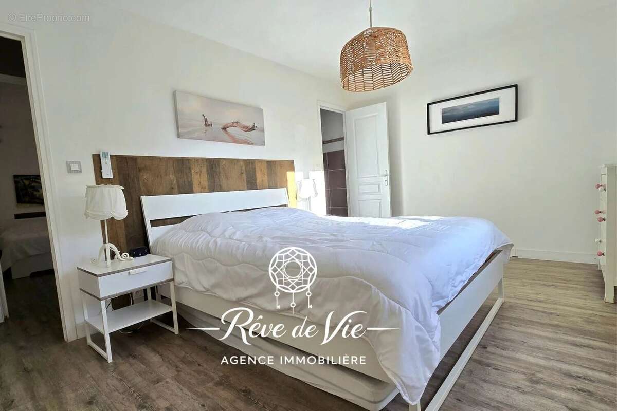 Maison 8 pièces sur 2 niveaux avec piscine - photo 9