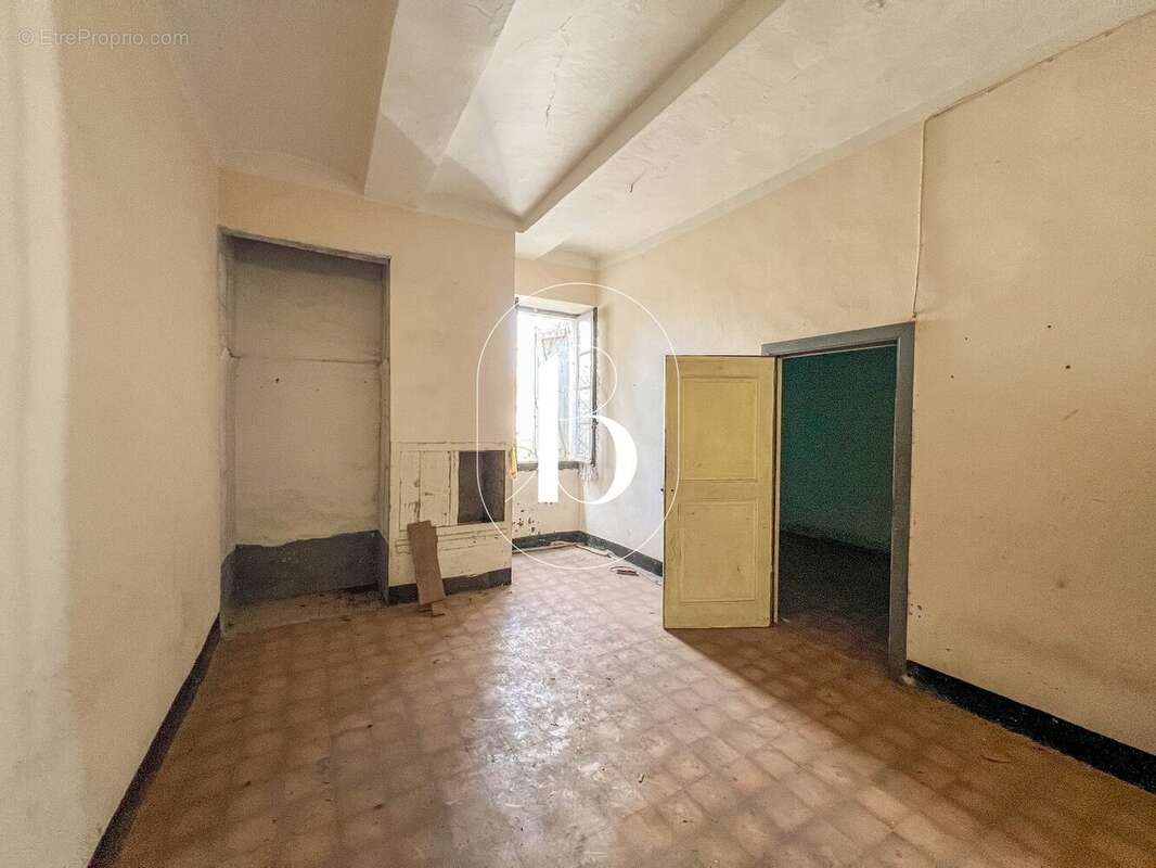 Maison à BARJAC