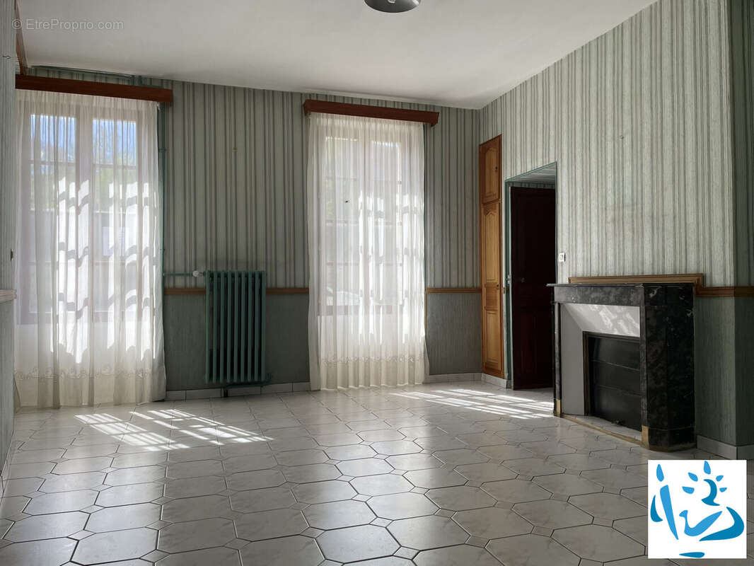 Maison à MORTAGNE-AU-PERCHE