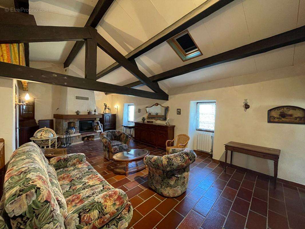 Maison à LABLACHERE