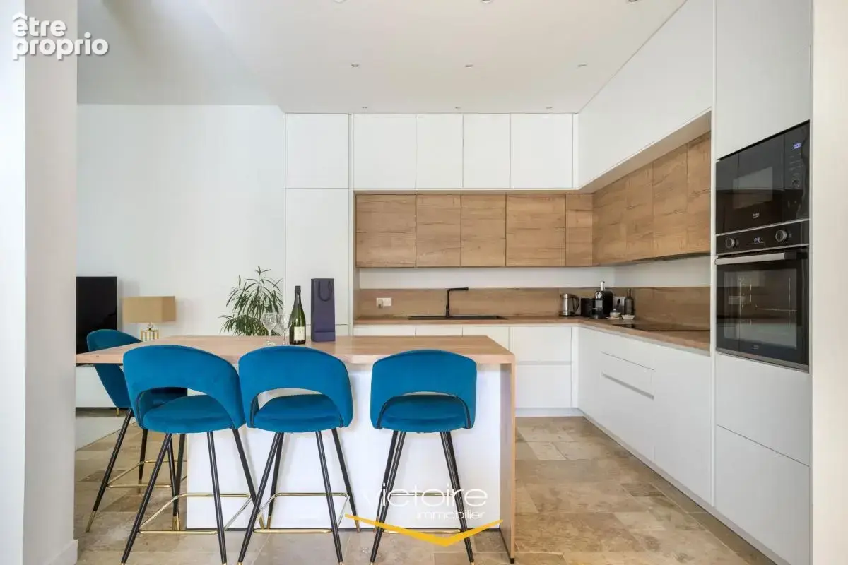 LYON 3 MONTCHAT –  Spacieux T4 119 M² (transformable en T5) avec PATIO PRIVATIF - photo 7