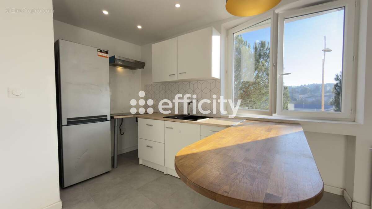 Appartement à PONT-EVEQUE