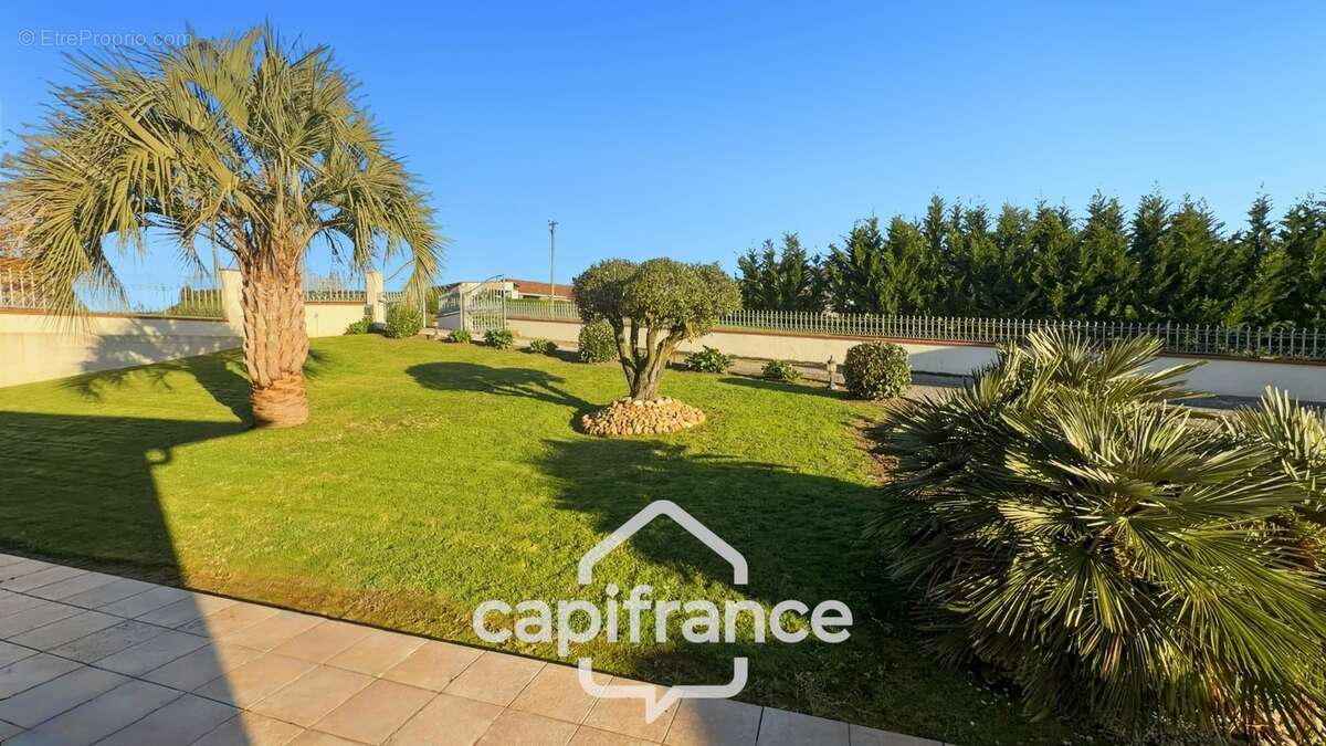 Saint Cricq Chalosse (40), Maison familiale de plain-pied avec dépendance - étang - sur 1 hectare de terrain en Chalosse - photo 2