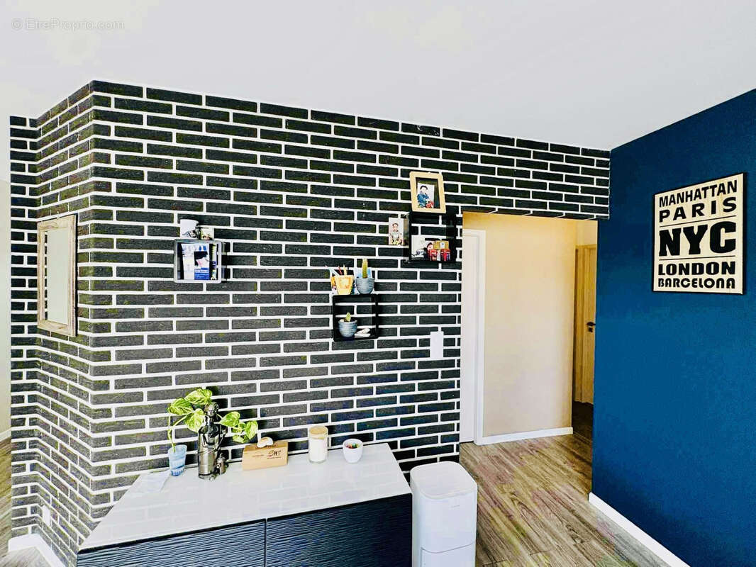 Maison à LES LANDES-GENUSSON