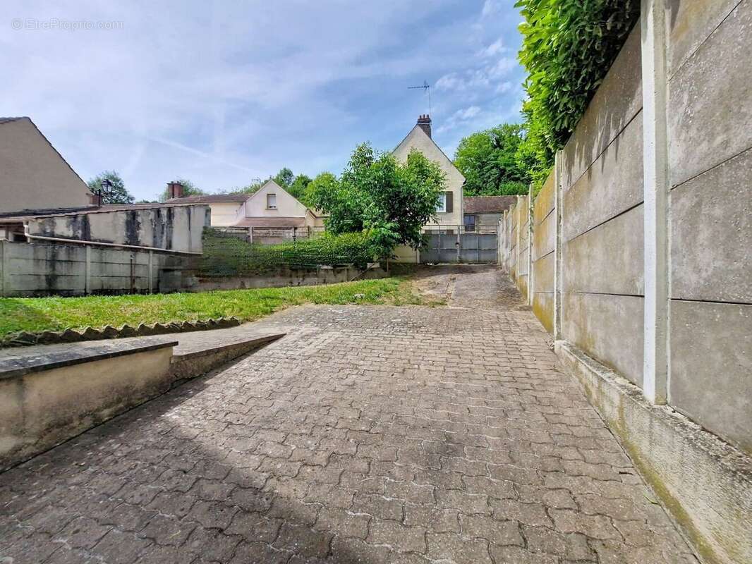 Maison et commerce chars - photo 12
