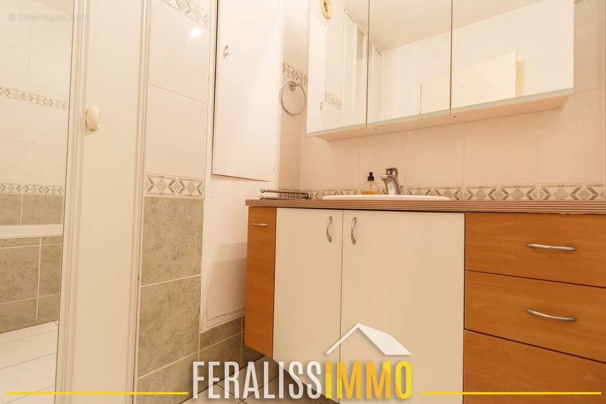 Appartement F2/F3 avec balcon, parking et cave - Emplacemen - photo 12