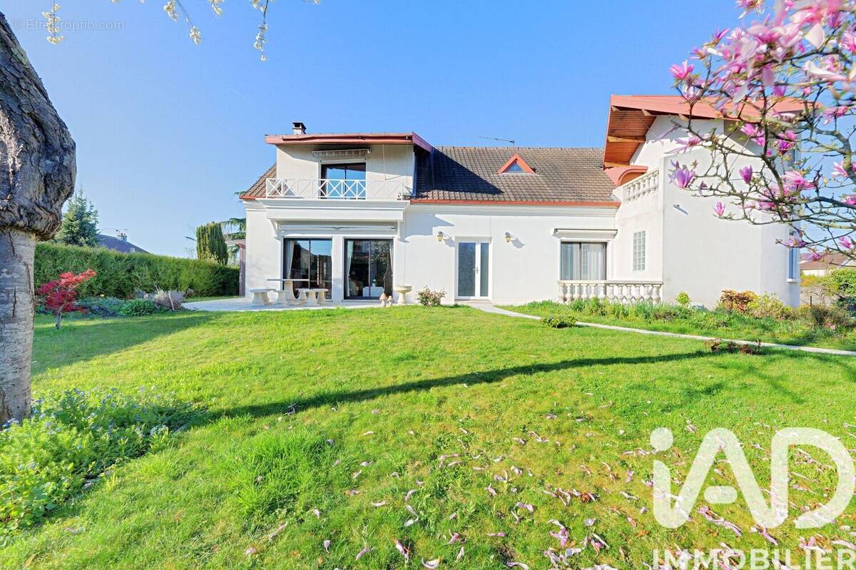 Photo 1 - Maison à LAGNY-SUR-MARNE