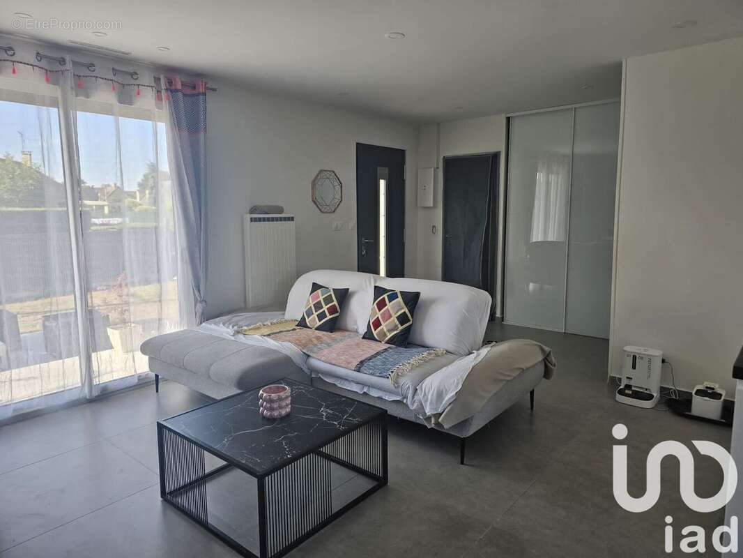 Photo 2 - Maison à AMILLY